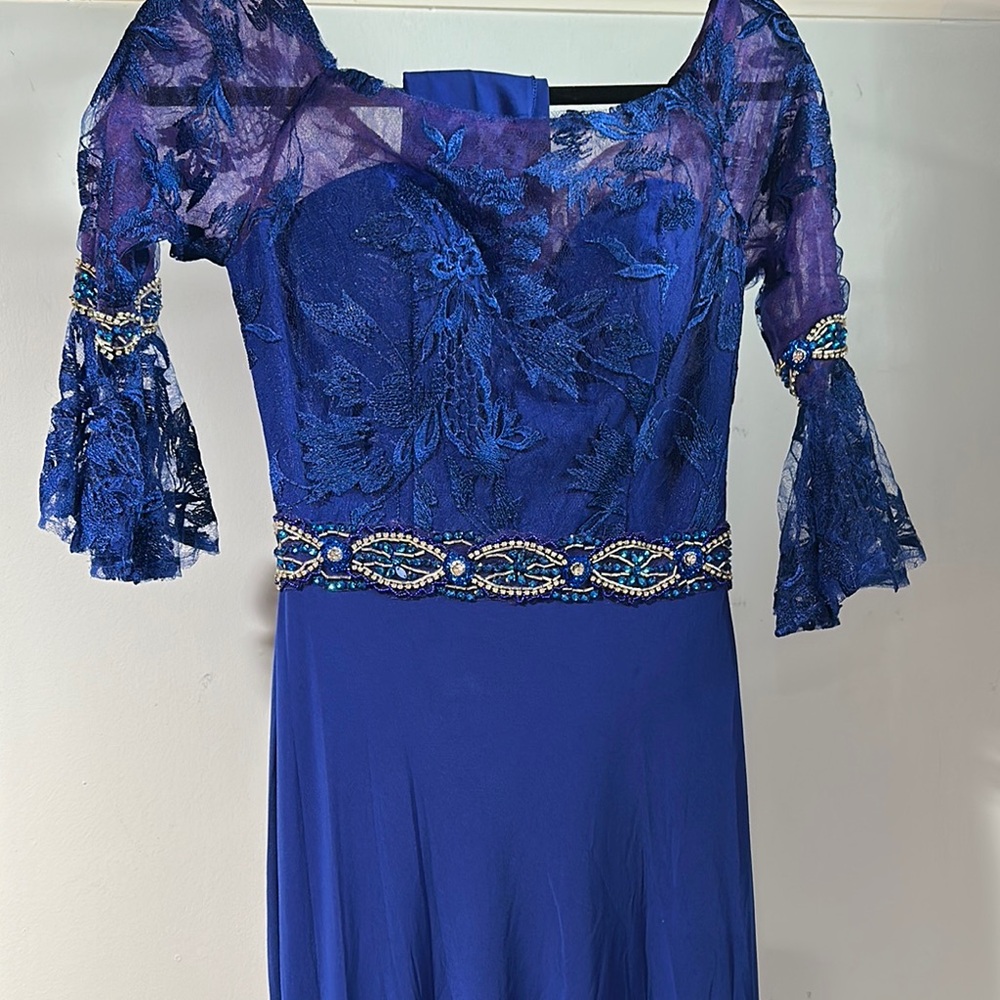 Elegant prom/formal/evening wear Lace top Dress